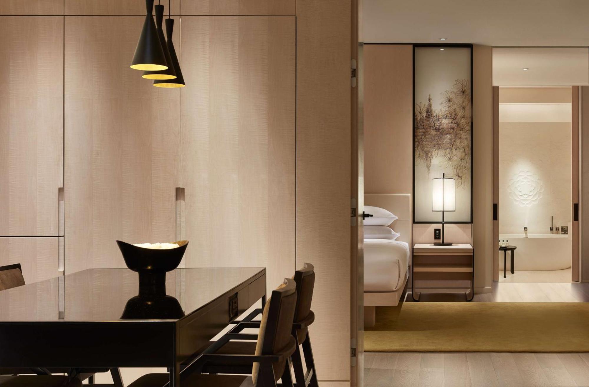 Executive-suite